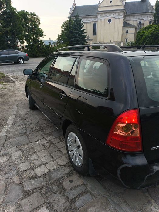 Продаж авто Toyota Corolla