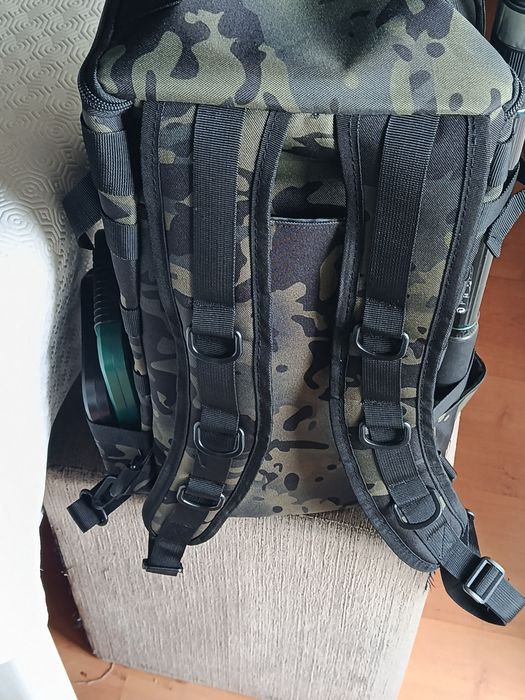 Disponível para venda Mochila para a pesca.