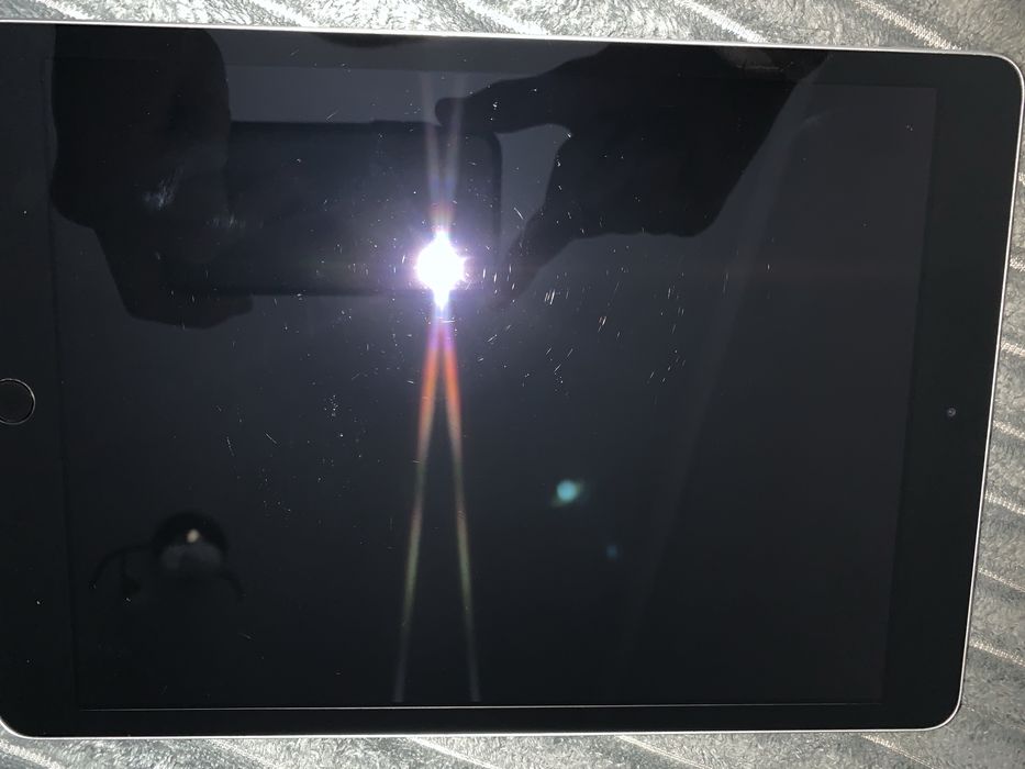 Айпад 9-го поколения б/у