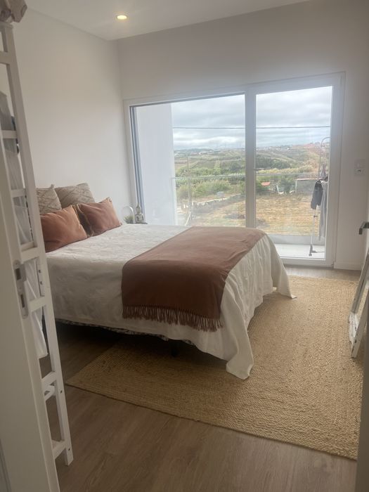 Alugo moradia a 10m da Ericeira