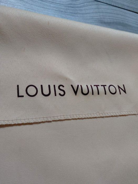 Louis Vuitton  пильник