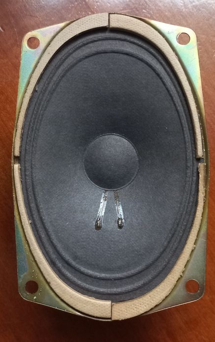 Динамики 2ГДШ - 4 8 Ом. Цена за 2 шт. Отличное состояние.