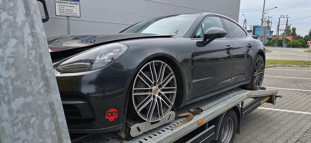 Porsche Panamera zarejestrowany w Polsce