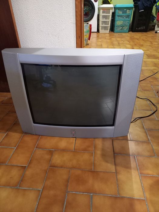 Televisão antiga mitsai