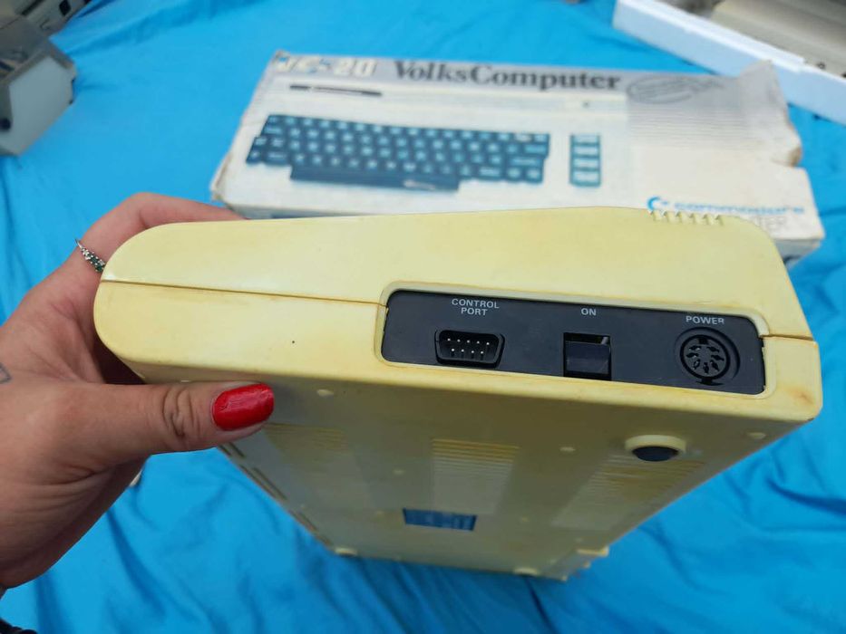 VC Commodore 20 w pudełku