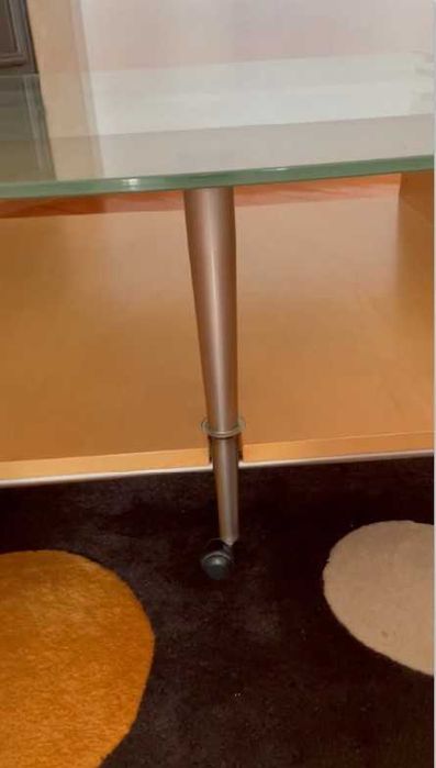 Extendable wooden and tempered glass living room table64585241329539124