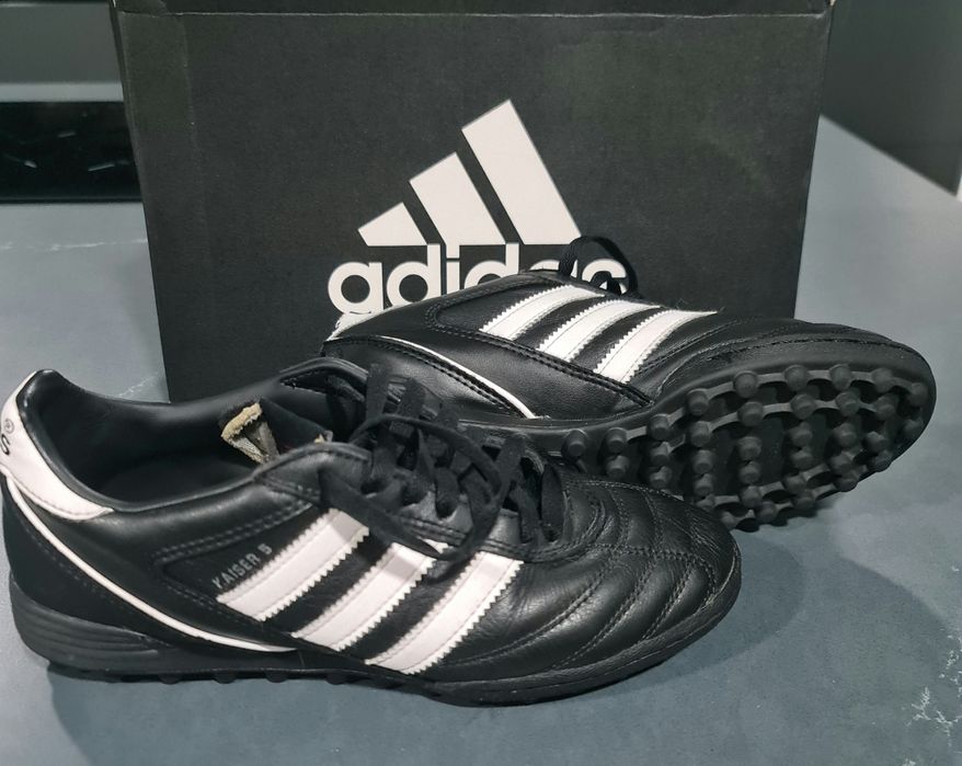 Chuteiras adidas kaiser