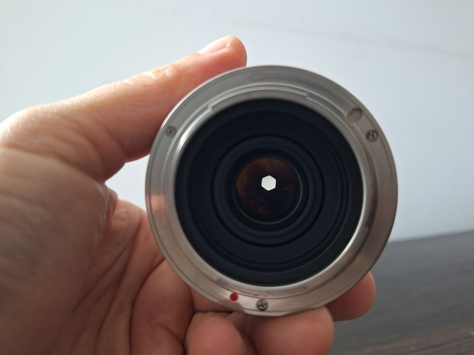 Lente Samyang 12mm f2.0 Sony