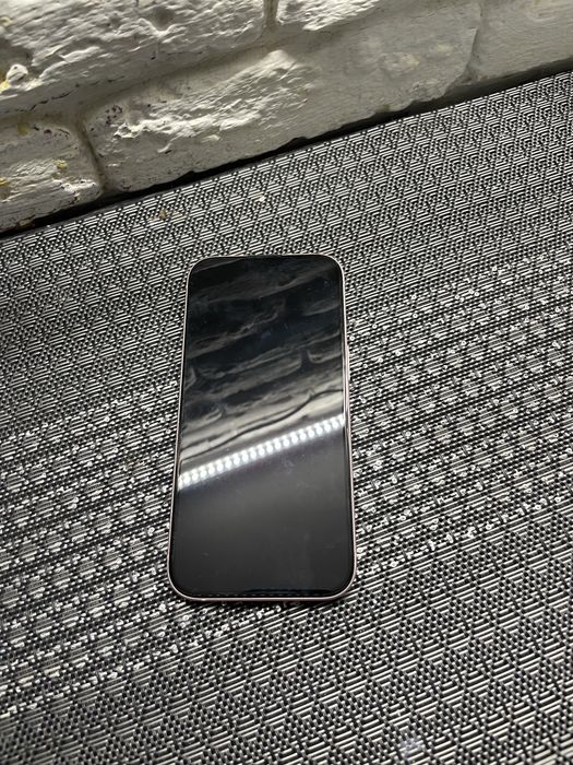 Продам айфон apple iphone 15 128gb icloud lock pink донор запчасти