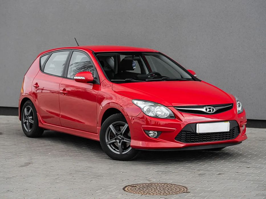 Hyundai I30 2.0i 163KM Klimatronic Półskóra Tempomat AUX USB Zarejestrowany
