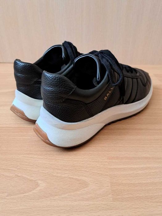 Кросівки Bally шкіра 42розмір, стан ідеальний, орігінальні