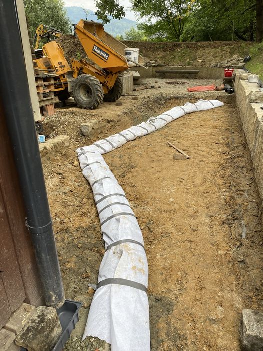 Uslugi minikoparka 2t cat