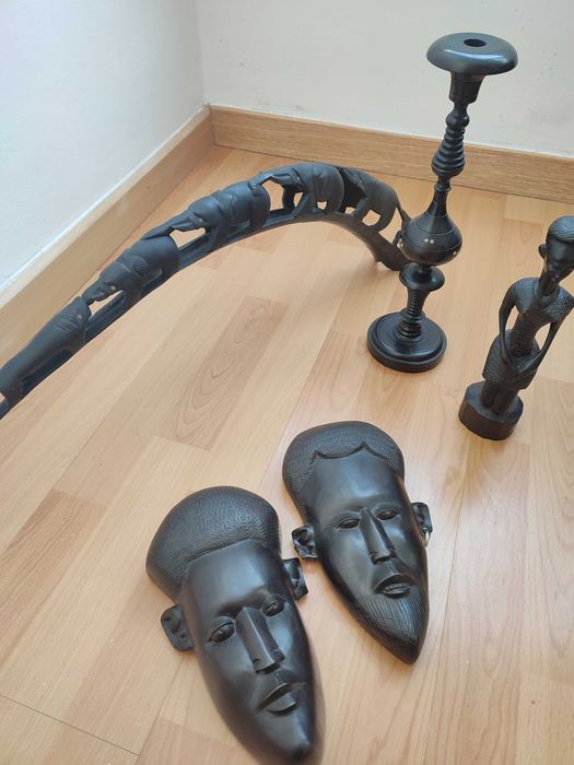 Peças diversas de  Pau Preto