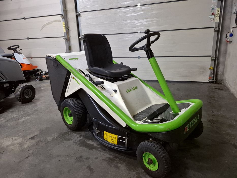 Kosiarka traktorek etesia Bahia silnik kawasaki dwa cylindry.