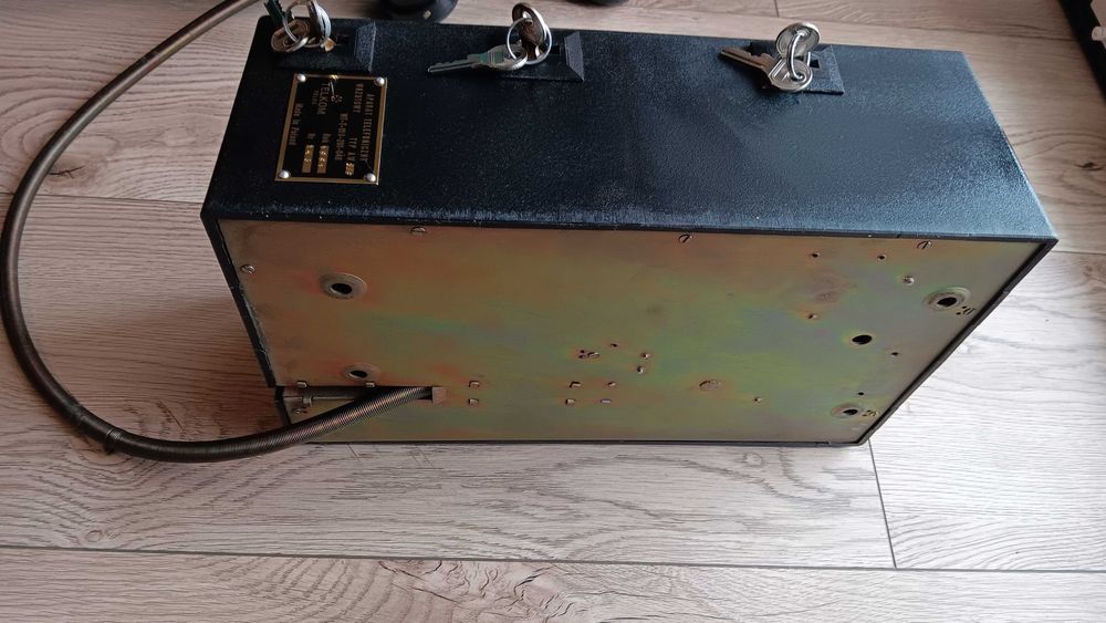 Telefon wrzutowy Prl  AW-8 fabrycznie nowy.Na żetony A