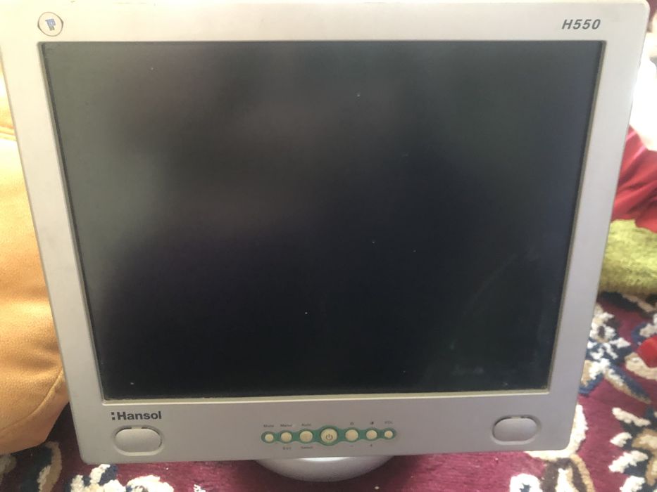 Монітори різних діагоналей та марок