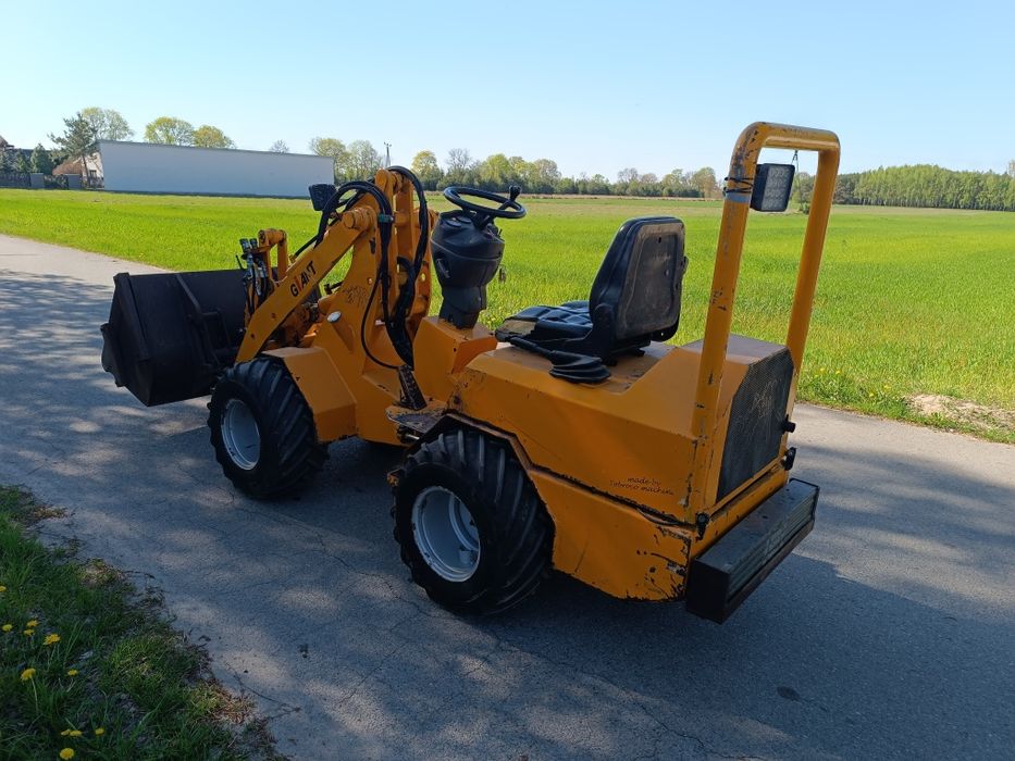 Ładowarka Giant D26/S