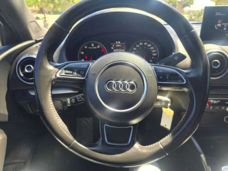 Audi A3      2015