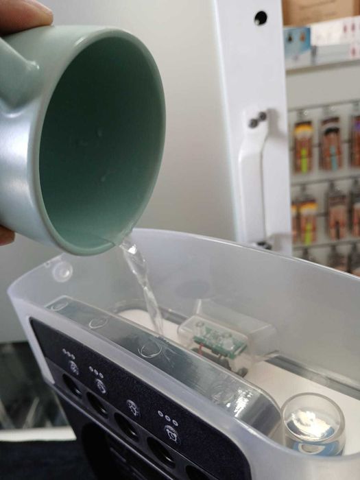 Ventoinha de Pulverização Portátil a Água ou Gelo