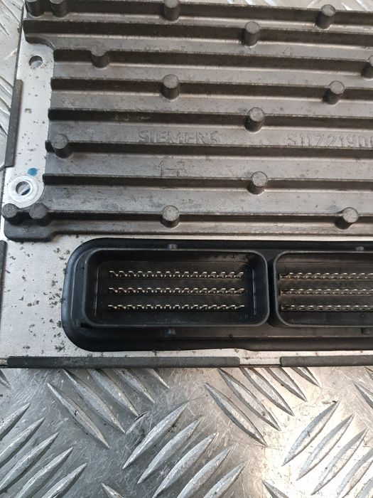 Sterownik Silnika P05034093Ae P05033174Aa Pt Cruiser 1.6B 05R-