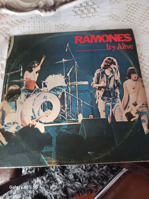 Discos de vinil dos ramones