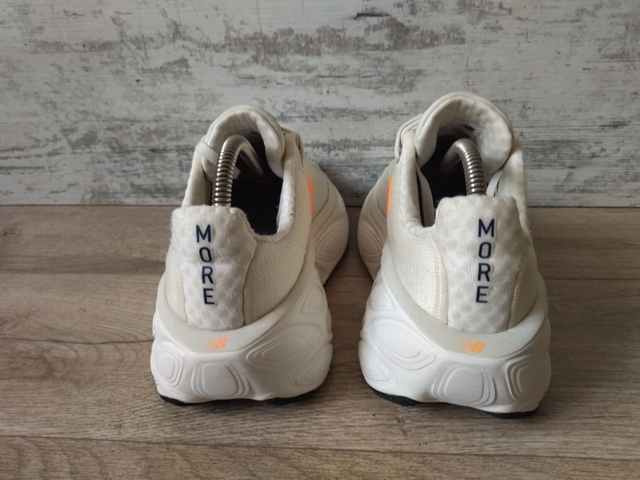 Бігові кросівки New Balance Fresh Foam X More v 5.