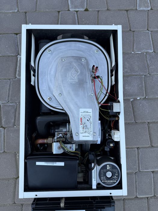 Nefit Bosch ProLine 24kw Конденсаційний 2контурний газовий котел