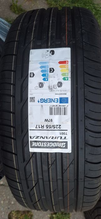 Pojedyncza opona letnia 225x55x17 Bridgestone