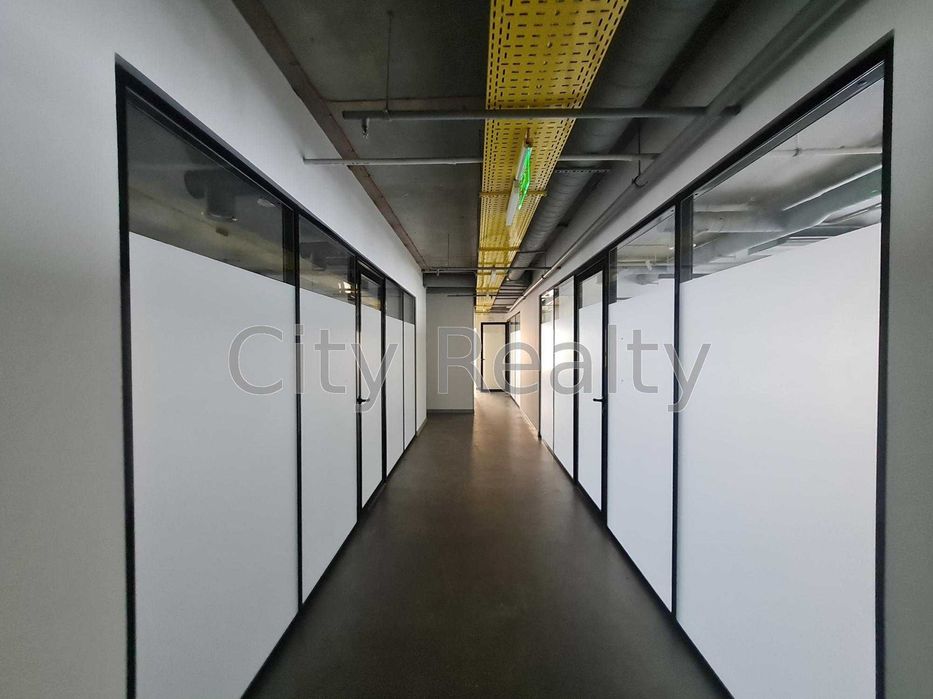 Офіс 1237 м.кв Вул. Саксаганського 70А Голосіївський метро Університет