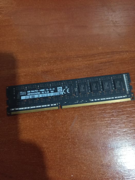4 ГБ 1RX8 SK Hynix DDR3 4 ГБ HYNIX 4GB DDR3-1866 PC3-14900E 1RX8 RAM