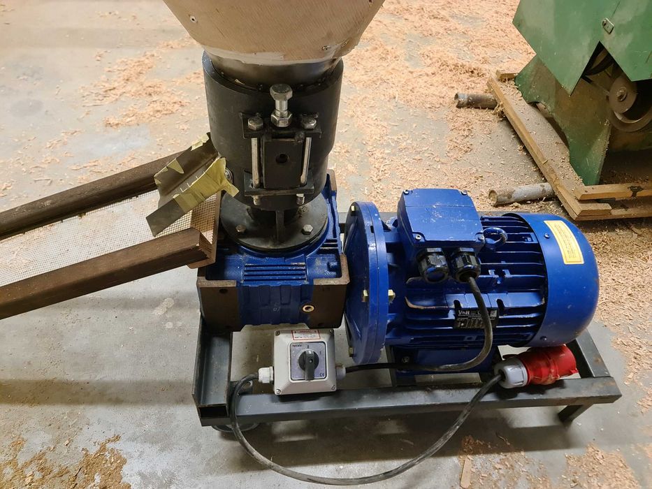Peleciarka do trocin 7,5 kw