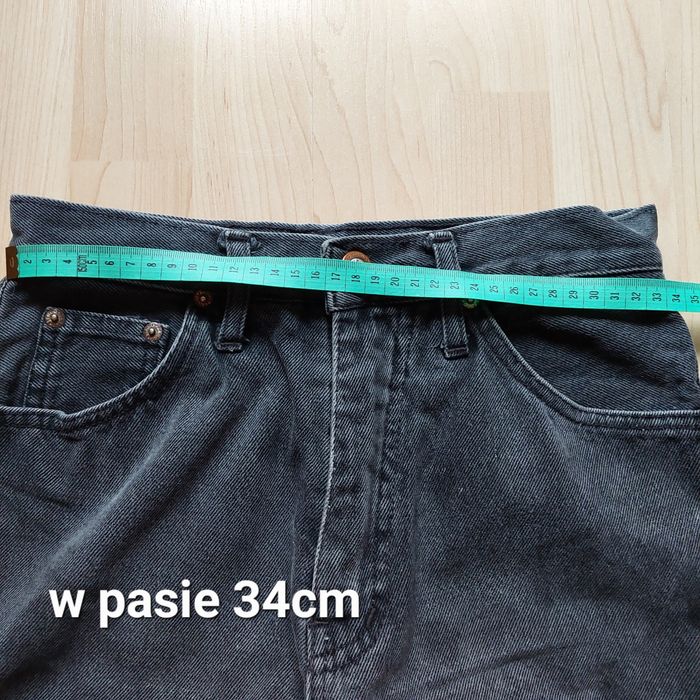 Szare spodnie mom jeans