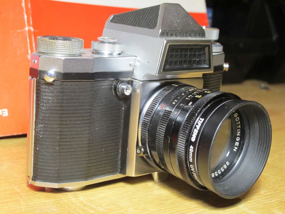 Praktica V FB lustrzanka z byłej NRD