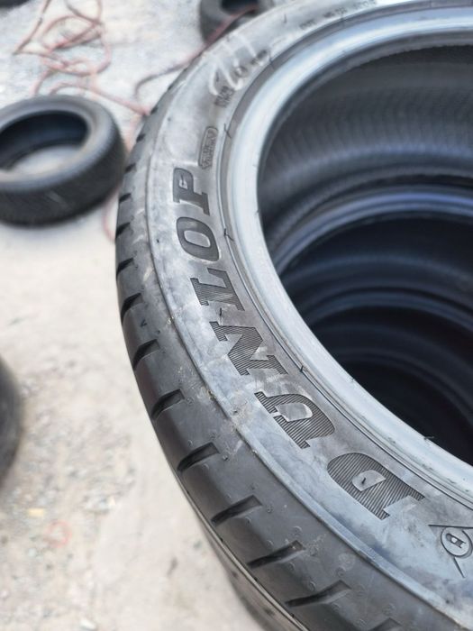 225/45R17 Dunlop
