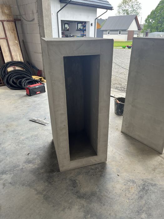 Doniczki ogrodowe ze styropianu wykonczone