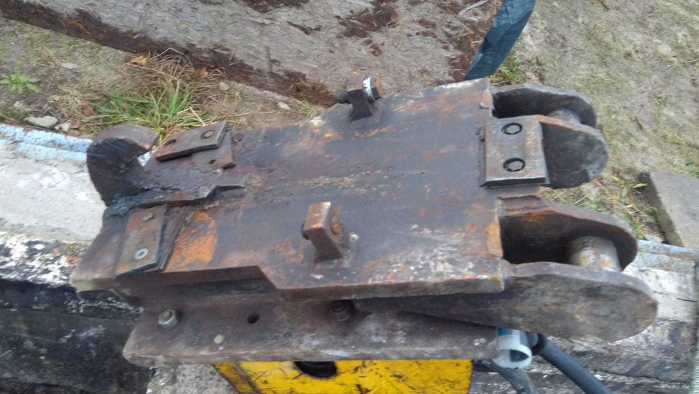 Sprzedam 2 młoty Atlas Copco do koparki Volvo + groty