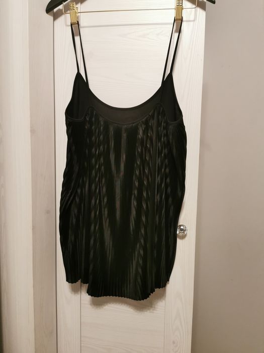 Bluzka czarna na ramiączkach mohito plisowana podkoszulka