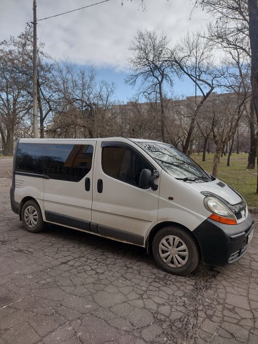 продам авто рено трафик