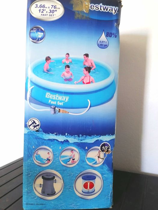 Piscina como Nova Bestway Fast Set