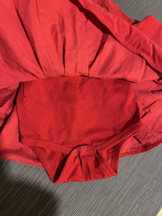 Святкова нова дитяча сукня 68 розміру дві пари нових колгот в подарун.