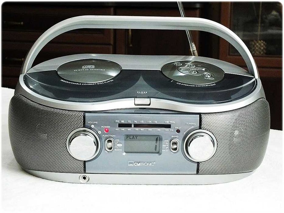 Radioodtwarzacz CD CLATRONIC SR-573 Fajne zgrabne Radio CD