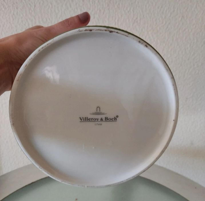 Terrina com tampa da Villeroy & Boch 1748
