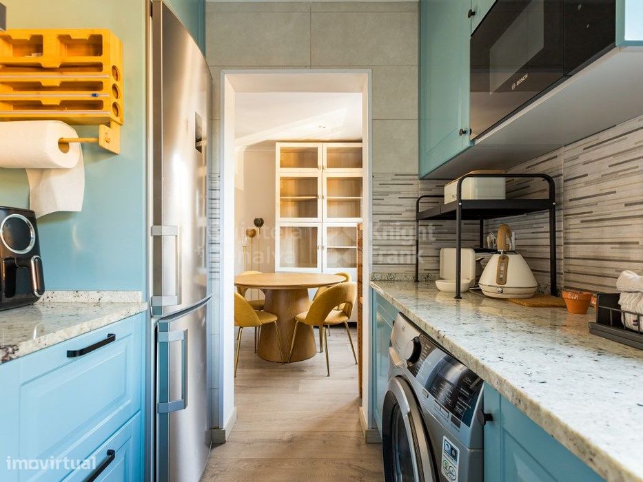 Apartamento T2+1 para arrendamento mobilado na Encarnação