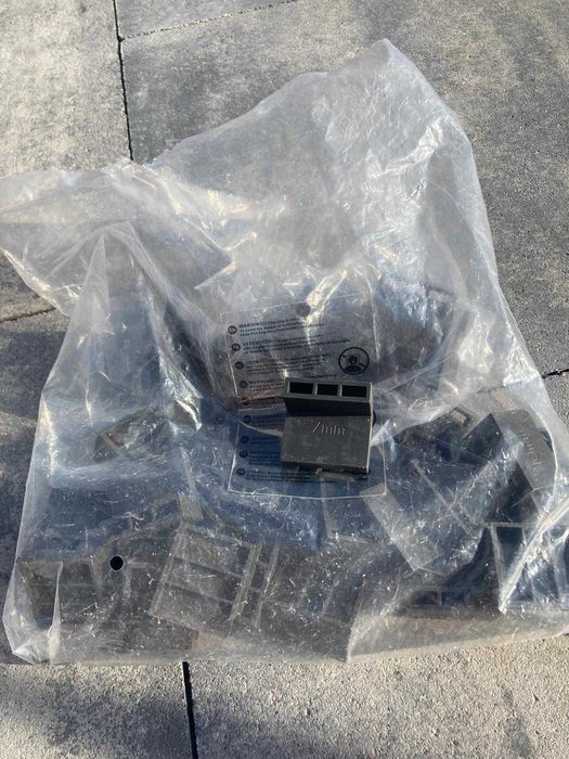 KLIKSTROM części zestawów startowych do montażu desek tarasowych Neva