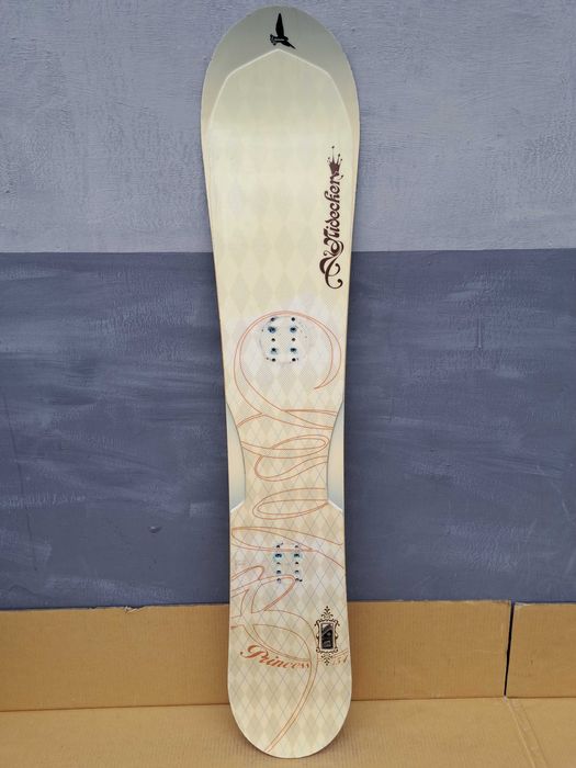 deska snowboardowa snowboard Nidecker Princess 154 cm