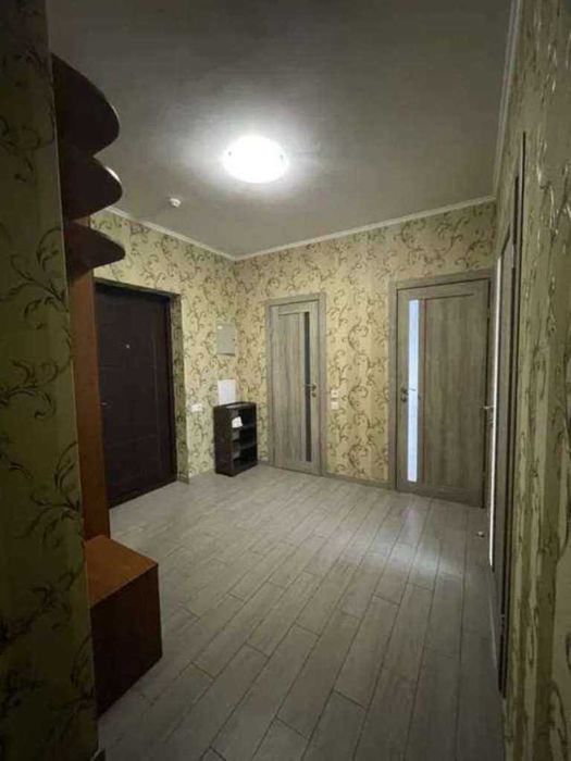 Продається  2-кімн. Зарічній  вул. 1г, 61 м.кв