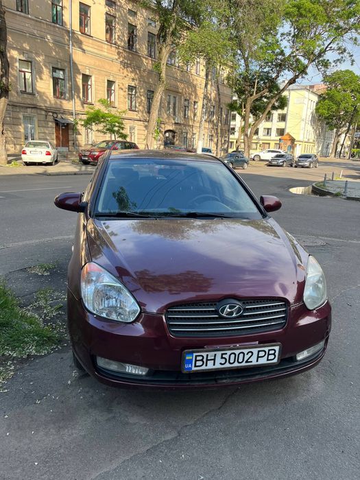 Продам Hyundai Accent 1.4 бензин, автомат.