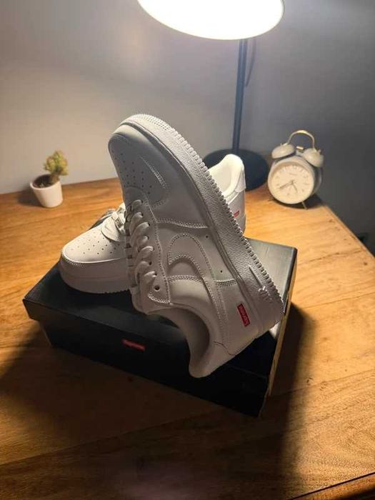 Nike Air Force 1 Low Supreme White R.43