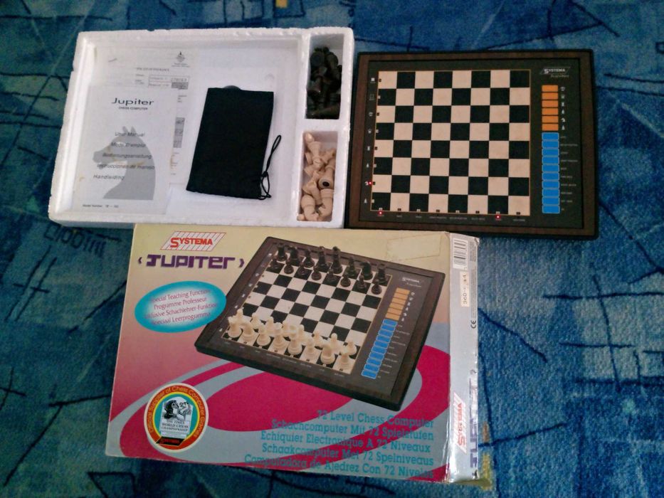 Komputer szachowy Systema Jupiter - kolekcjonerski 1997r.