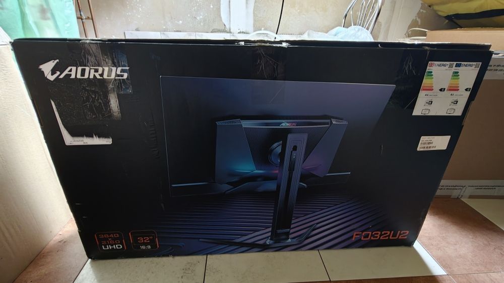 Monitor Gigabyte Aorus FO32U2 QD-OLED